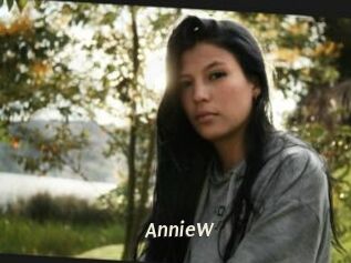 AnnieW