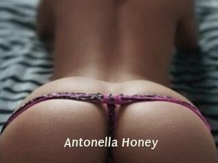 Antonella_Honey