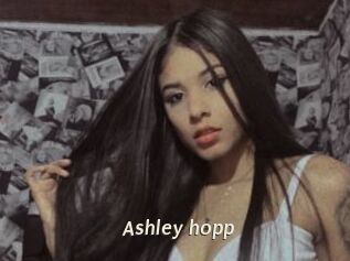 Ashley_hopp