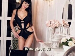 Bonny_Monica