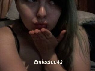 Emieelee42