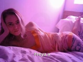 Freya_x