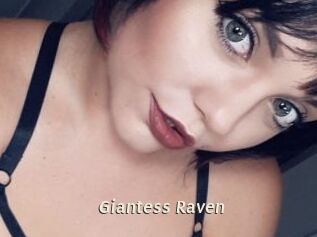 Giantess_Raven