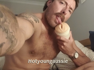 Hotyoungaussie