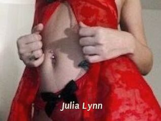 Julia_Lynn