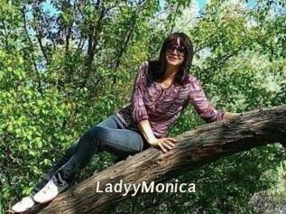 LadyyMonica Blog éjac