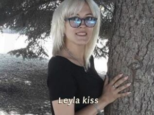 Leyla_kiss