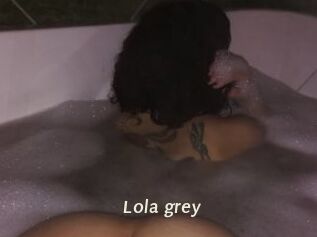 Lola_grey
