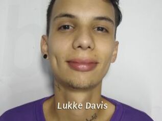 Lukke_Davis