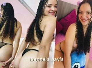Leonela_davis