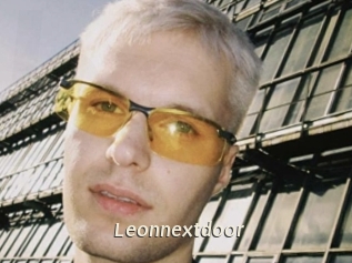 Leonnextdoor