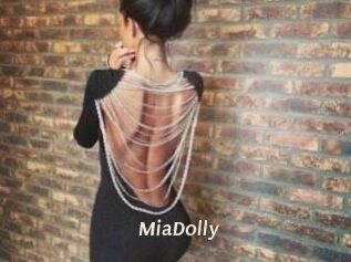 Mia_Dolly