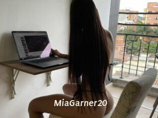 MiaGarner20