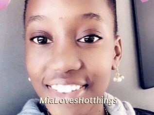 MiaLovesHotthings