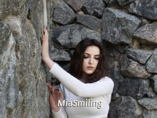 MiaSmiling