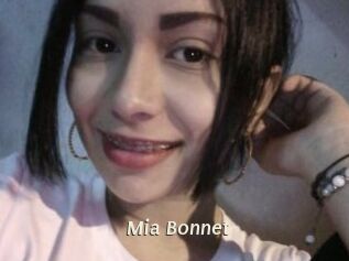 Mia_Bonnet