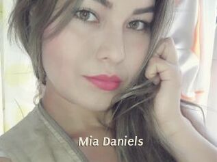 Mia_Daniels