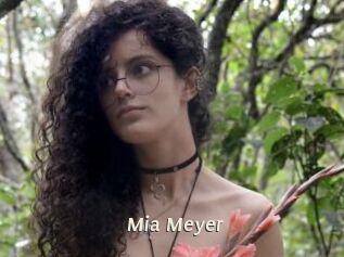 Mia_Meyer