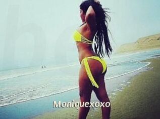 Moniquexoxo