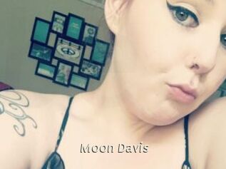 Moon_Davis