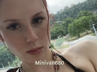 Minivan680