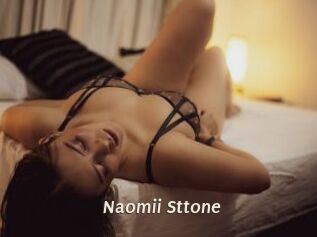 Naomii_Sttone