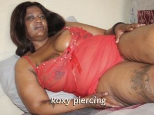 Roxy_piercing