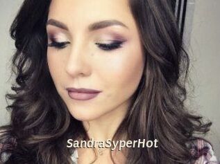 SandraSyperHot