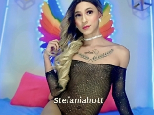 Stefaniahott