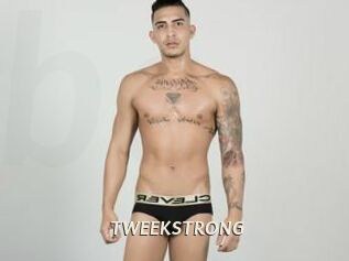 TWEEKSTRONG