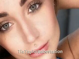 TiaTaylorBabestation
