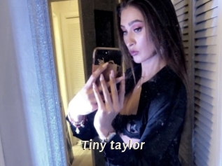tiny_taylor Blog éjac