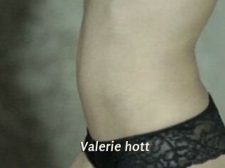 Valerie_hott